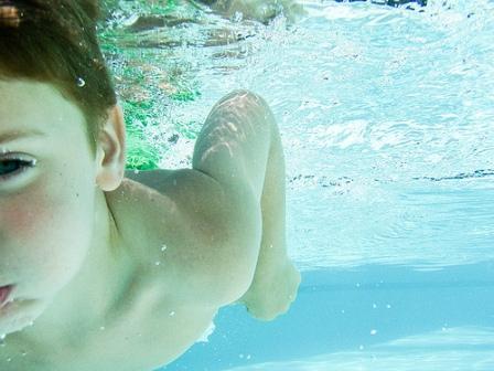 child-swimmer